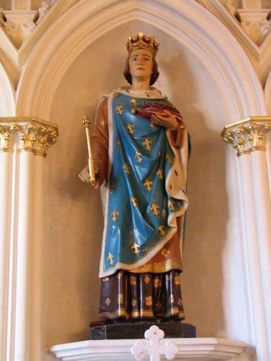 Современная статуя Людовика Святого