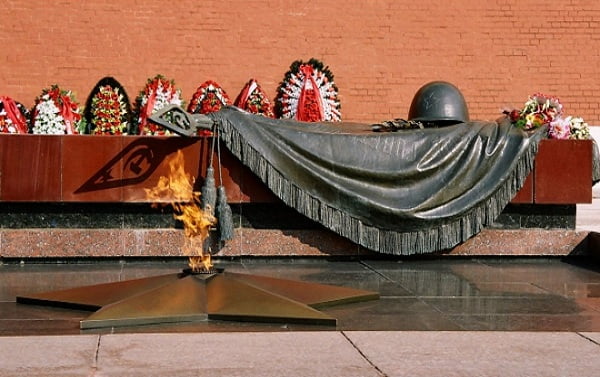 Могила Неизвестного Солдата у Кремлевской стены