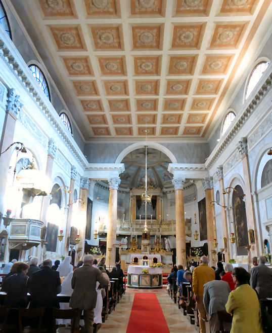 Церковь Сан Сильвестро в Венеции. Тинторетто Крещение Христа