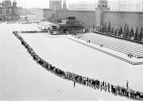 Очередь в Мавзолей Ленина в советское время