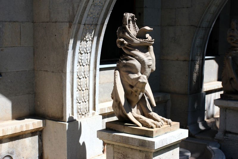 Скульптура в Массандровском дворце
