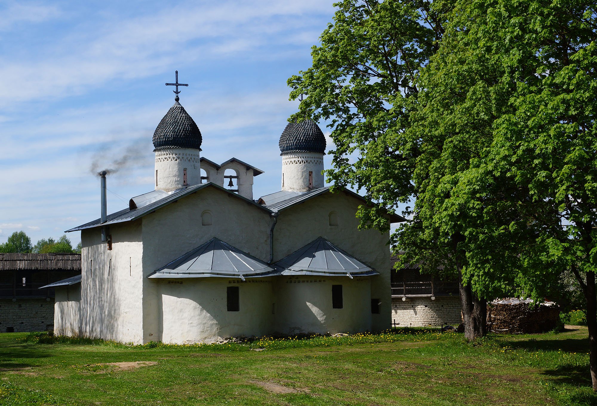 Псков Юнеско. Церковь Покрова от Пролома