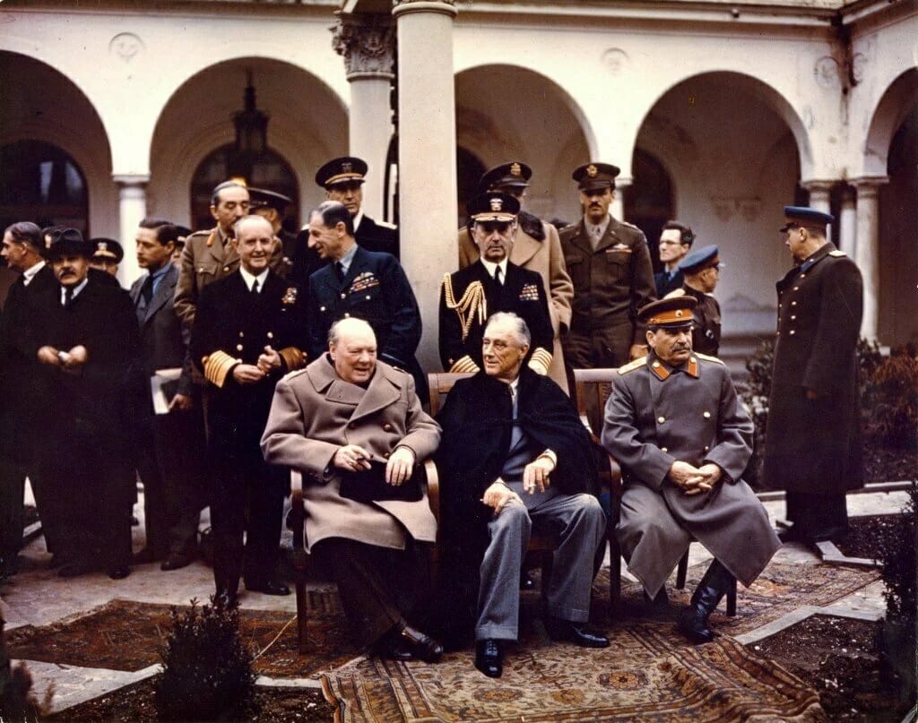 Черчиль, Рузвельт и Сталин на Ялтинской конференции 1945 года