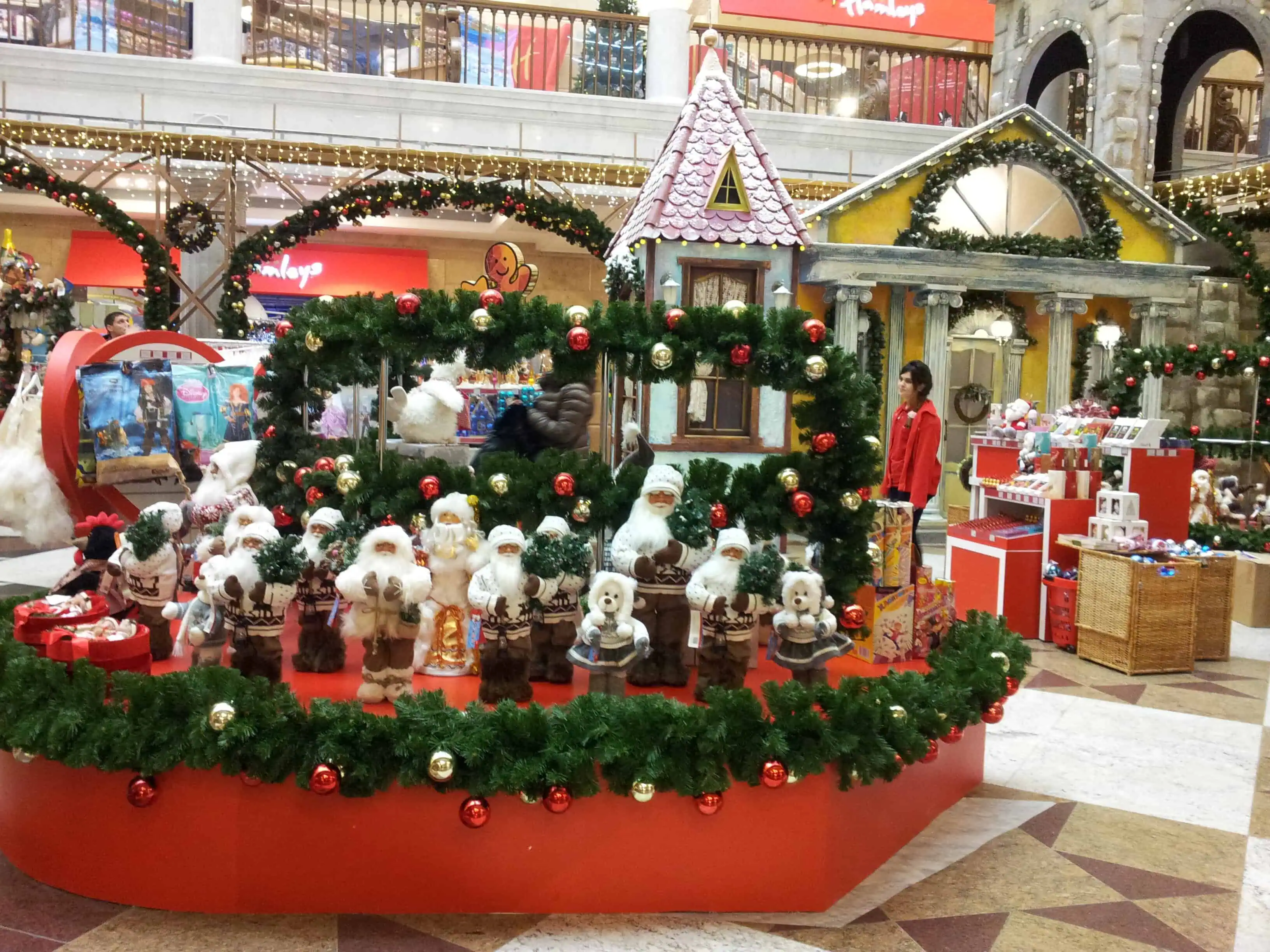 Детский мир на Лубянке елка