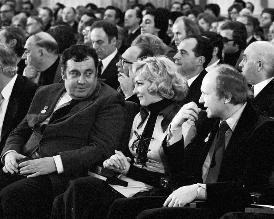 Эльдар Рязанов Барбара Брыльска Андрей Мягков в день вручения Гос премии СССР за фильм Ирония.... 1978