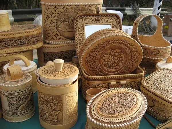 Шемогодская резьба по бересте