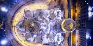 Заснеженный Спас на крови