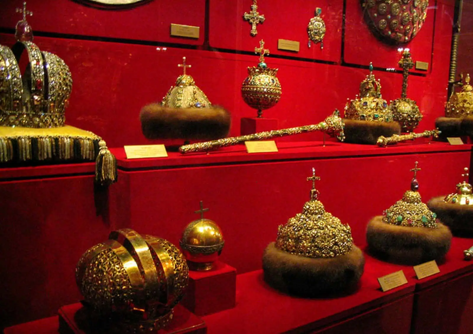 в залах оружейной палаты московского Крмеля