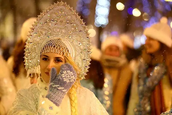 Парад Снегурочек