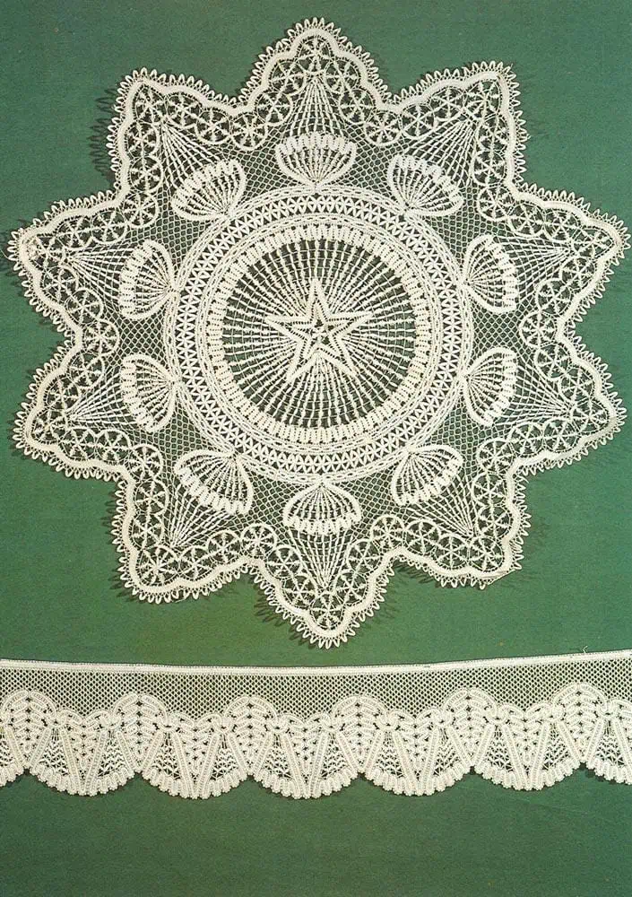 Экспозиция Музея кружева. Экспозиция XX века. Кружево "Звезда"