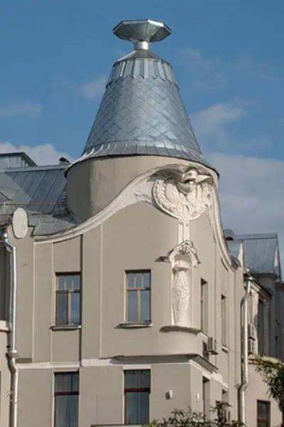 Дом с рюмкой на Остоженке