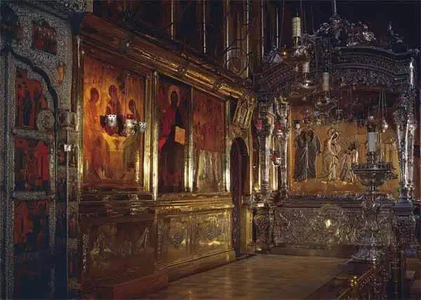 Троицкий собор. Рака с мощами преподобного Сергия Радонежского