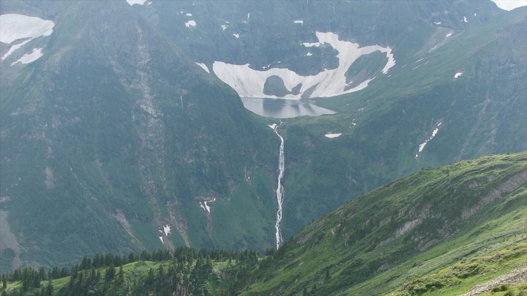 Кинзелюкский водопад Красноярский край