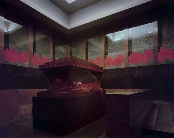 интерьер мавзолея Ленина