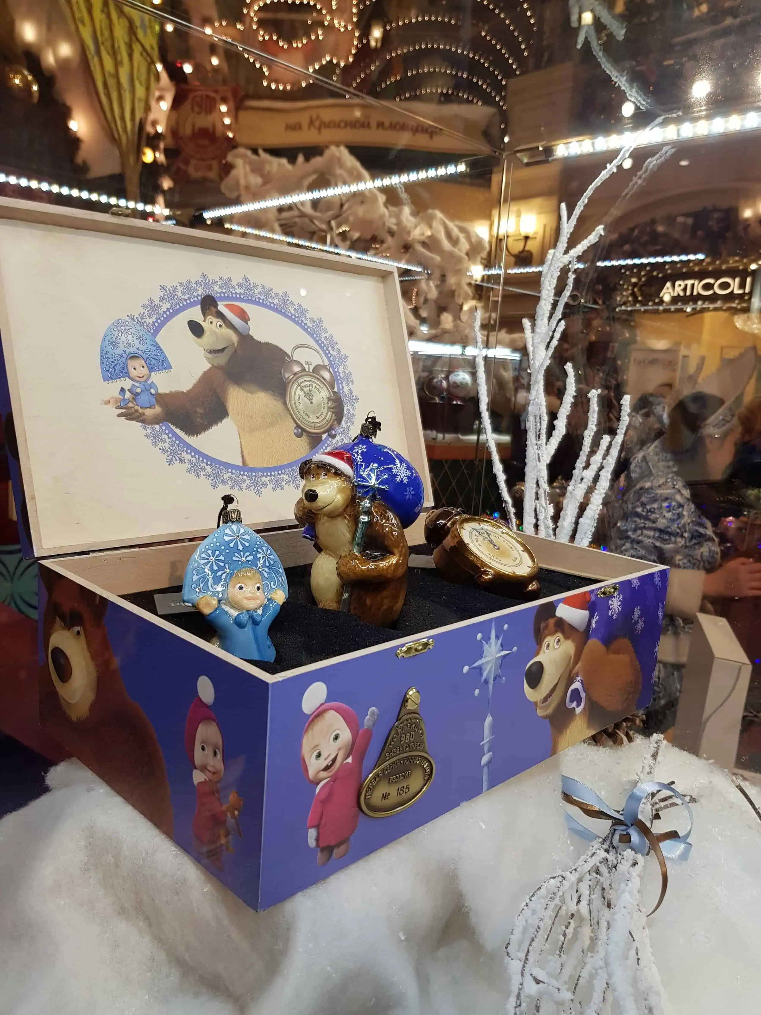 Новогодние игрушки Маша и Медведь