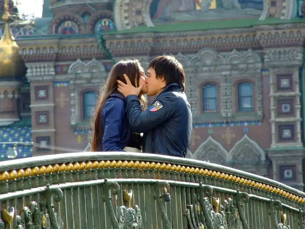 май. стихи. любовь