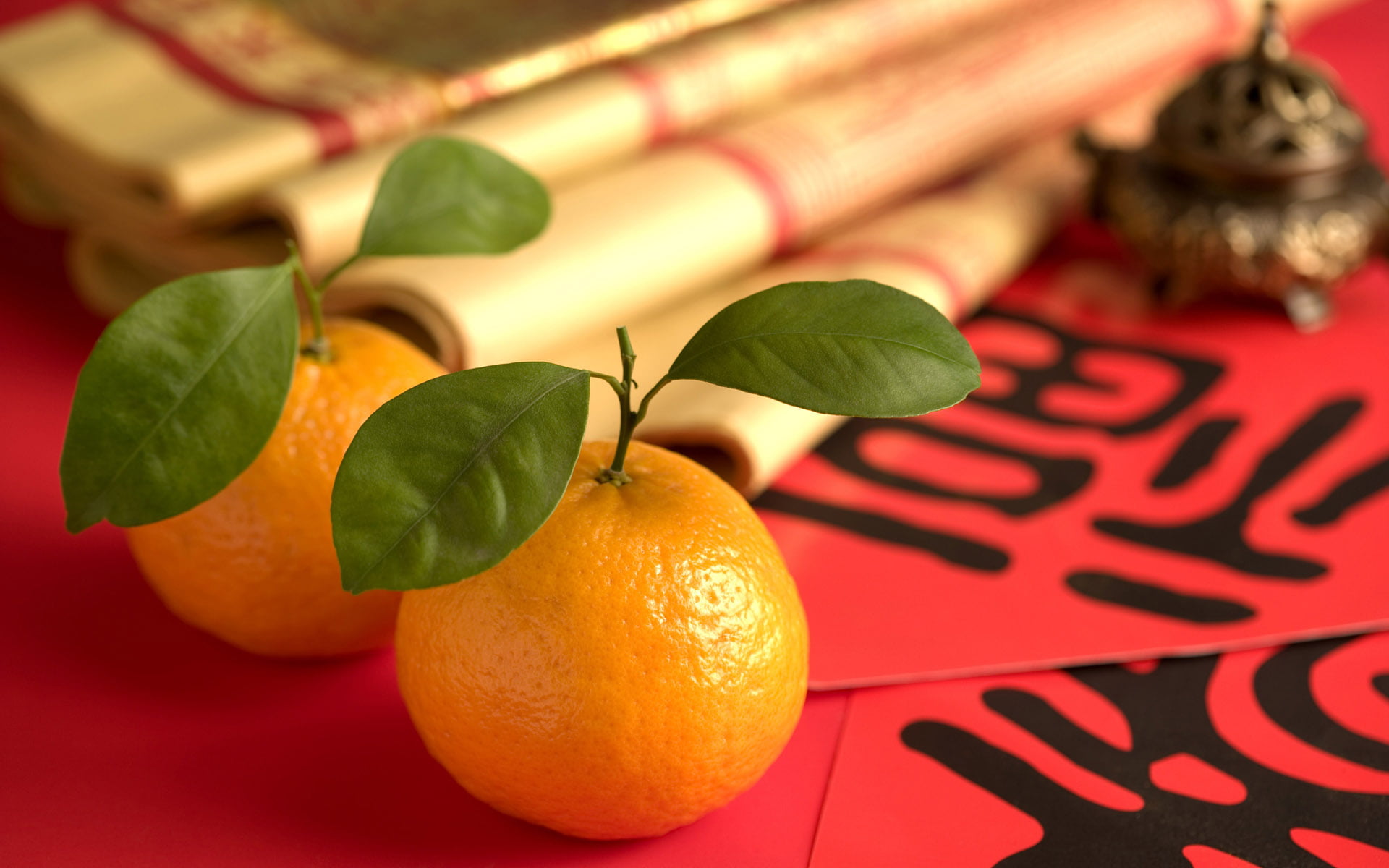 Мандарин 35. Китайский мандарин цитрус. Мандарины на столе. Мандарины новый год. Креативный апельсин.
