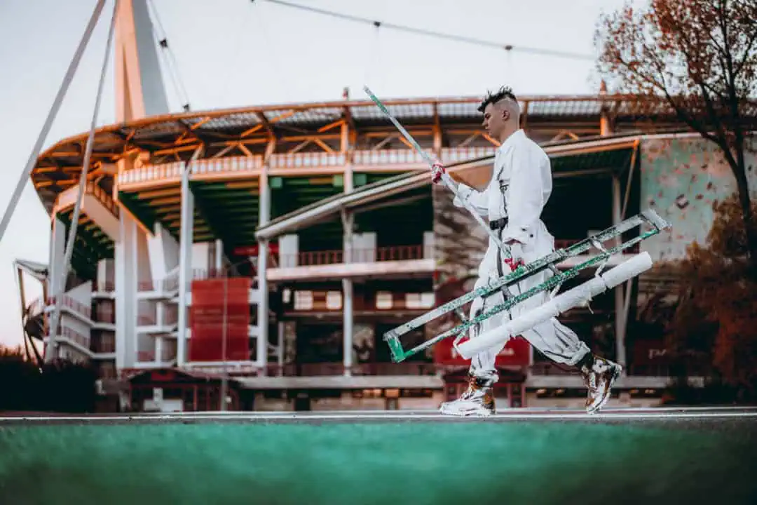 Площадь перед "РЖД Арена" в Москве. Работы Покраса Лампаса