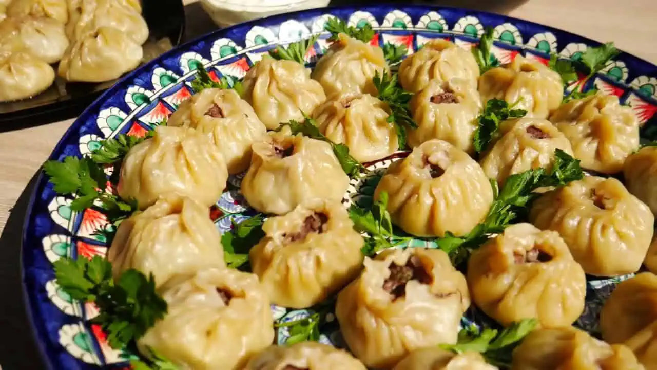 Буузы Бурятии позы