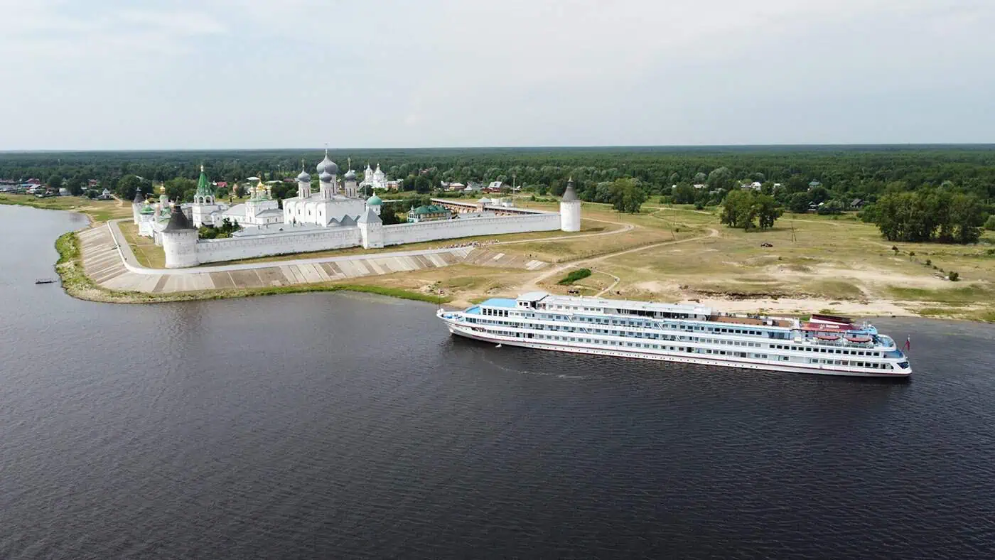 речные круизы лайнер