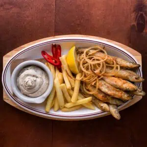 Открыт сезон корюшки в Санкт-Петербурге