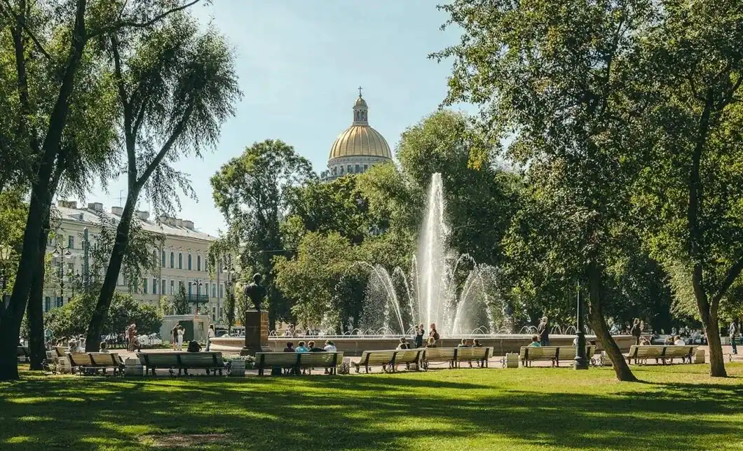 Александровский сад Санкт-Петербурга